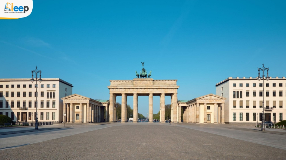 2. cổng brandenburg.jpg